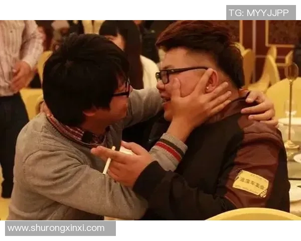 黄强专访：从青涩少年到足球巨星的成长之路与心路历程回顾